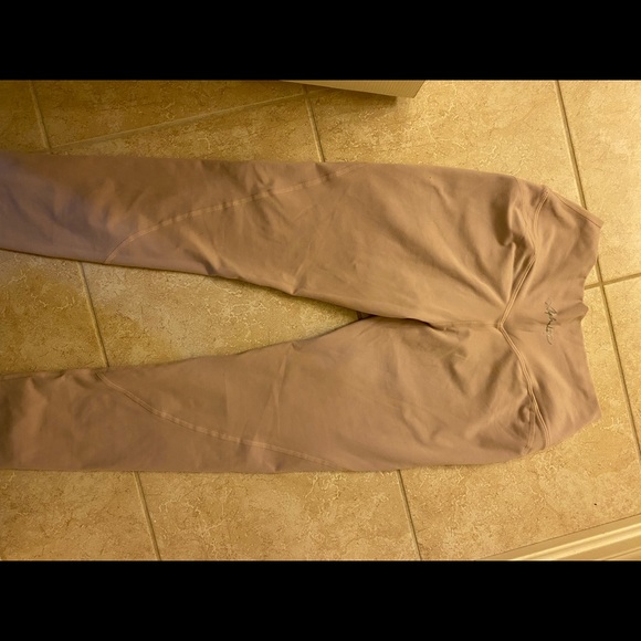 Alphalete Cross Waist Leggings - Picture 4 of 6